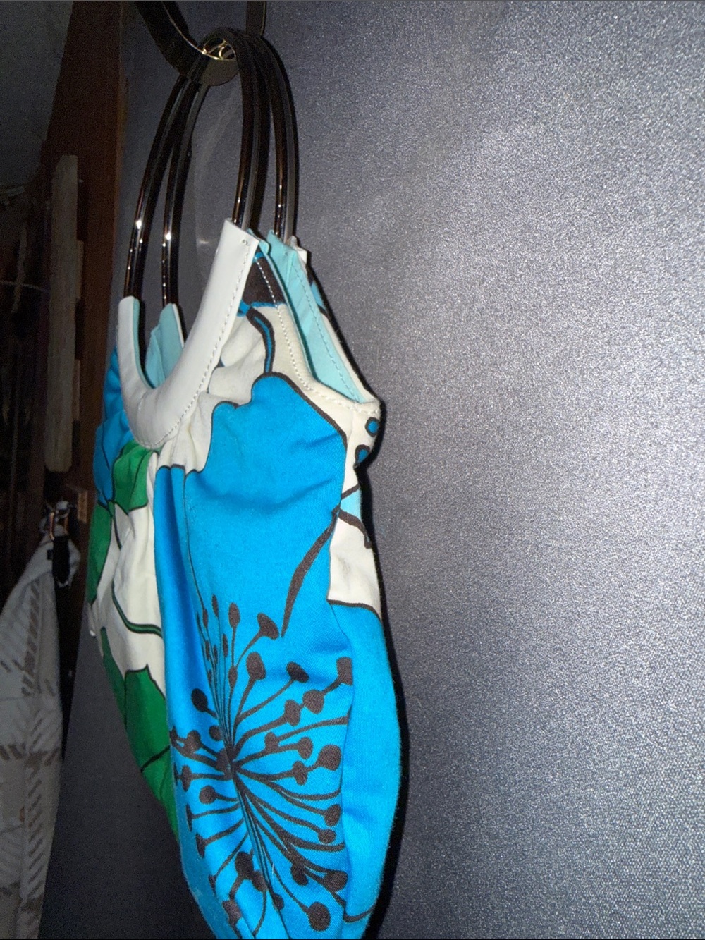 Banana Republic Y2K vintage Floral Ring-Handle Clutch in Blue, Green & White - Picture 9 of 12